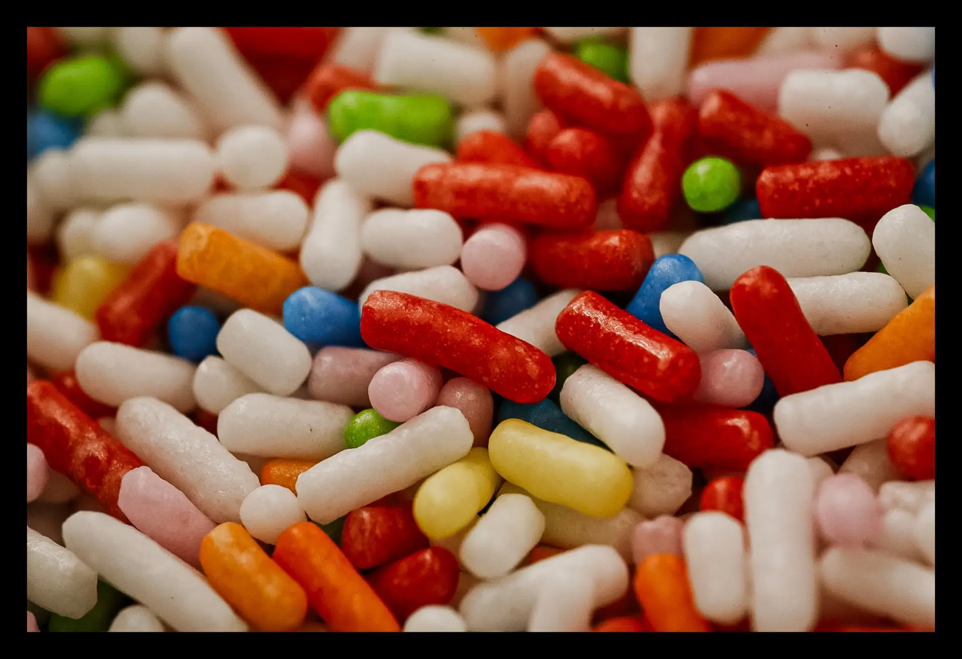 Makro-Welt der Süße: Zuckerstreusel unter der Lupe